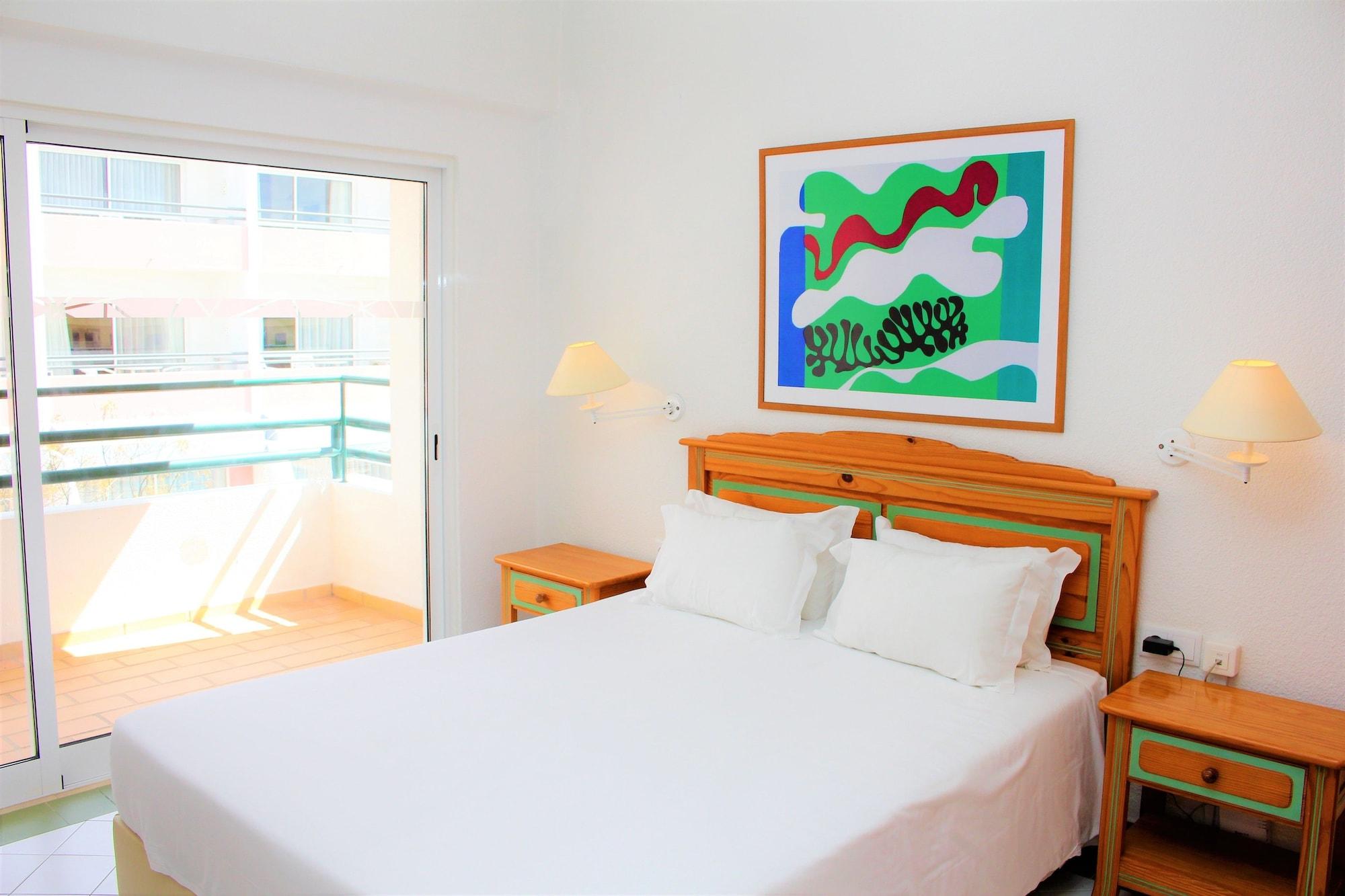 Ourabay - Art&holidays Apartahotel Albufeira