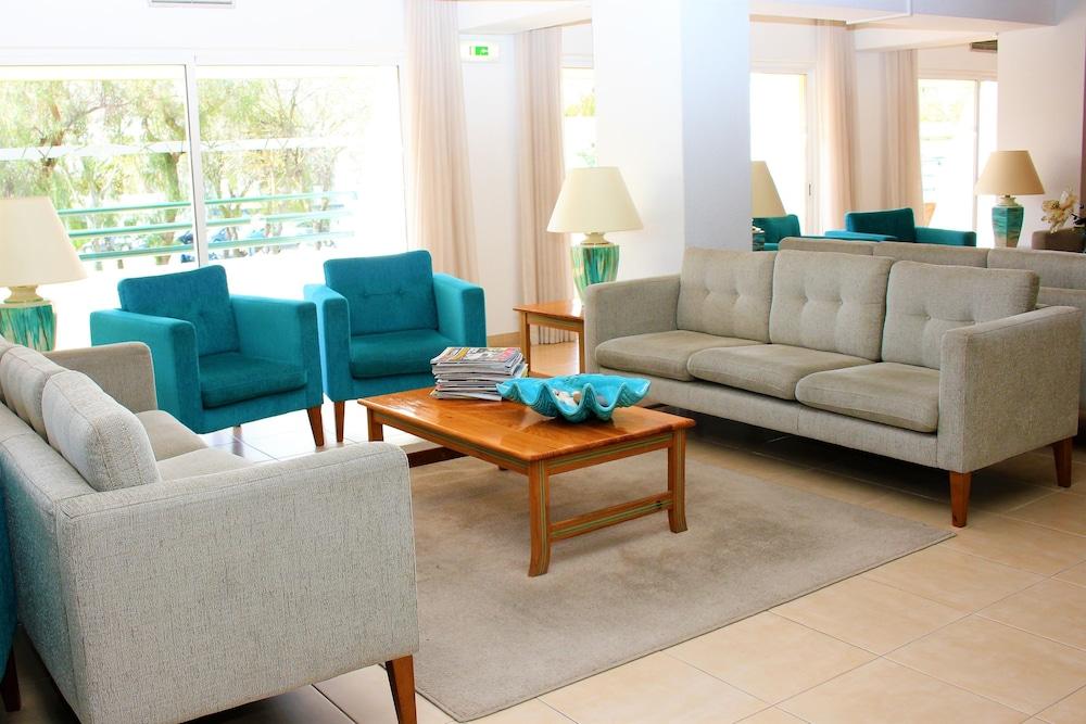 Ourabay - Art&holidays Apartahotel